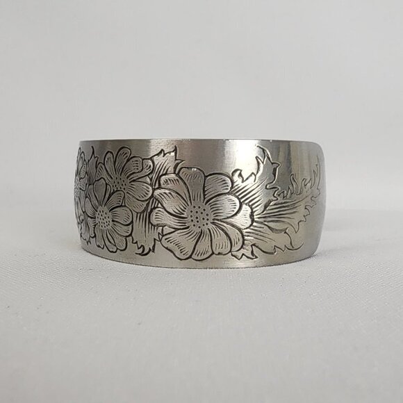 Kirk Pewter Aster Cuff 900-9 Floral Engraved Bracelet - Picture 5 of 8